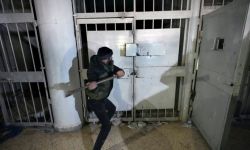 الدفاع المدني السوري يعلن فتح سراديب صيدنايا